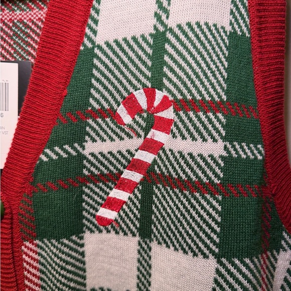 NWT Her Universe Disney Mickey and Minnie Mouse Embroidered Holiday Sweater Vest - Picture 8 of 16